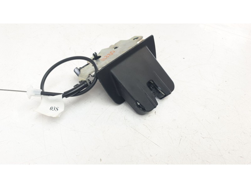 Recambio de cerradura maletero / porton para audi a4 avant (8w5) básico referencia OEM IAM 4M0827506D  EZCAU181