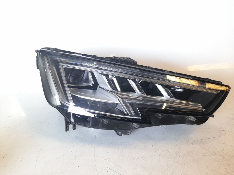 Recambio de faro derecho para audi a4 avant (8w5) básico referencia OEM IAM 8W0941036  