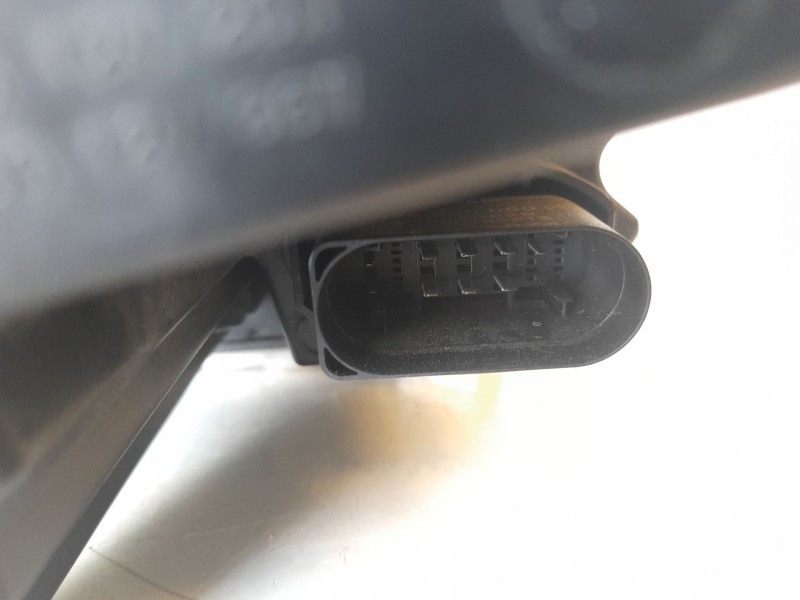 Recambio de faro derecho para audi a4 avant (8w5) básico referencia OEM IAM 8W0941036  