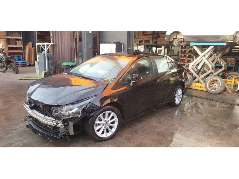 toyota corolla (e21) del año 2022