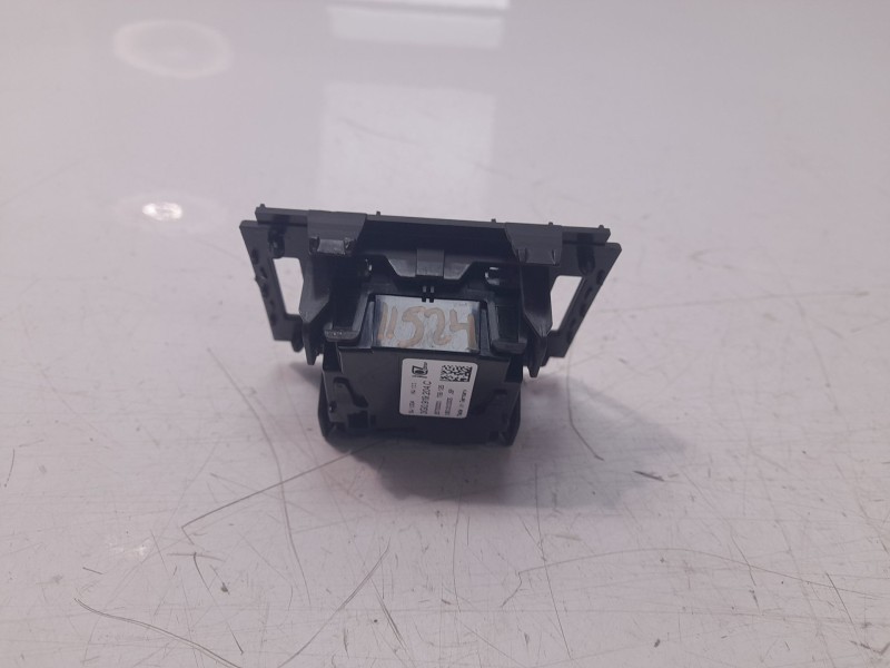 Recambio de pantalla multifuncion para volkswagen passat lim. (3g2) 1.8 tsi referencia OEM IAM 3G0919204C  