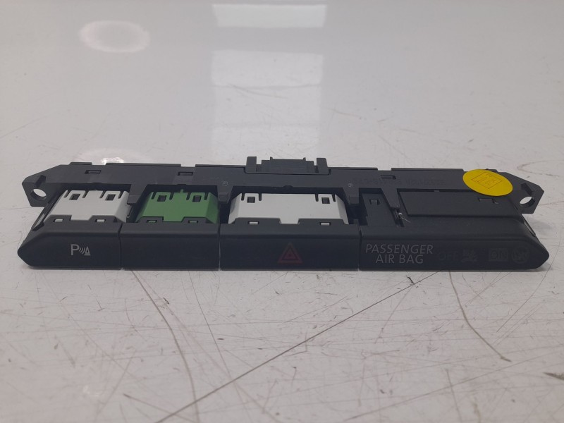 Recambio de warning para volkswagen passat lim. (3g2) 1.8 tsi referencia OEM IAM 3G0927132A  