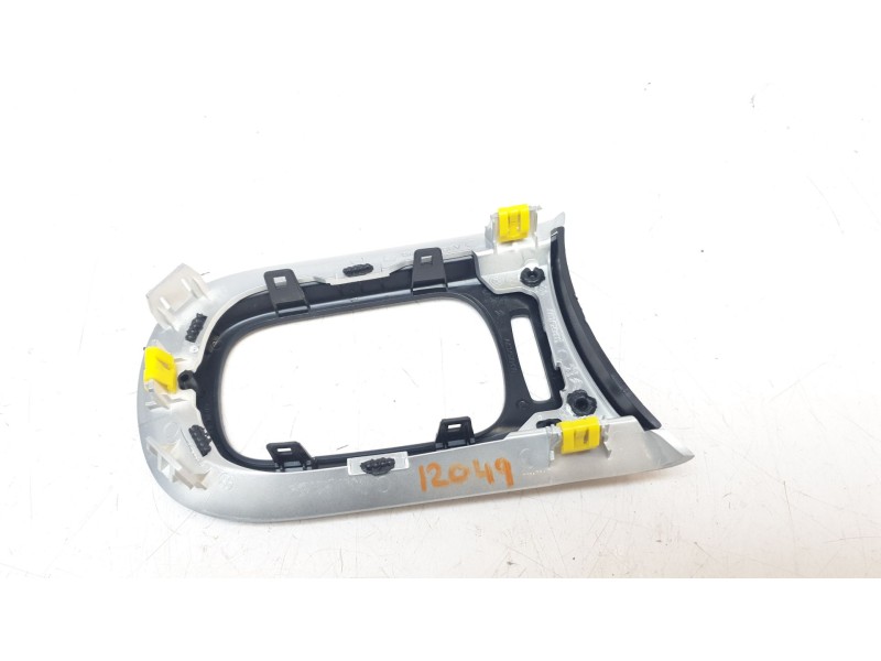 Recambio de moldura para citroën c3 feel pack referencia OEM IAM 9812400977  