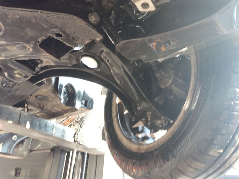 Recambio de mangueta delantera izquierda para seat ibiza iv (6j5, 6p1) 1.4 tdi referencia OEM IAM   