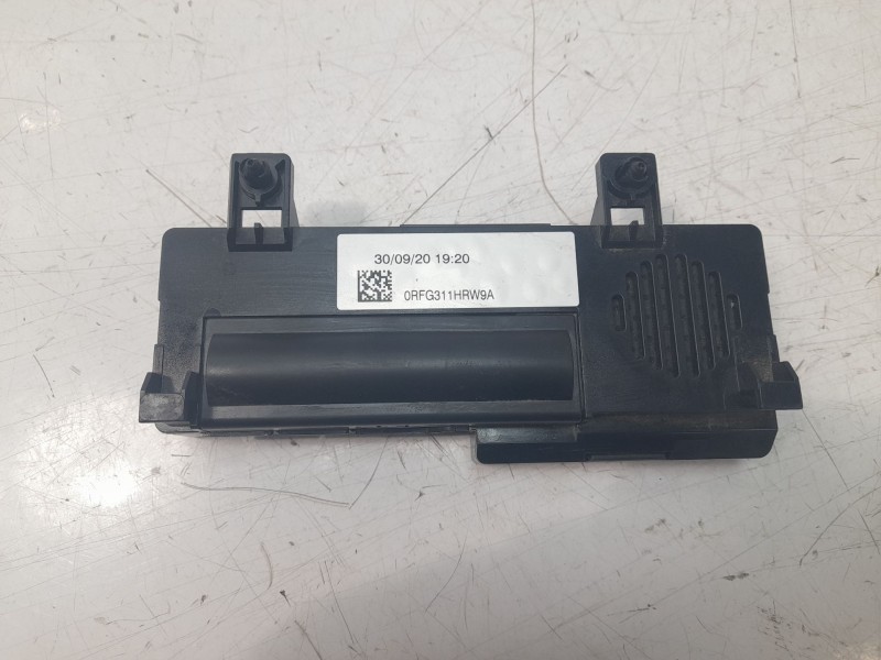 Recambio de modulo electronico para peugeot 3008 allure referencia OEM IAM 9831611580  