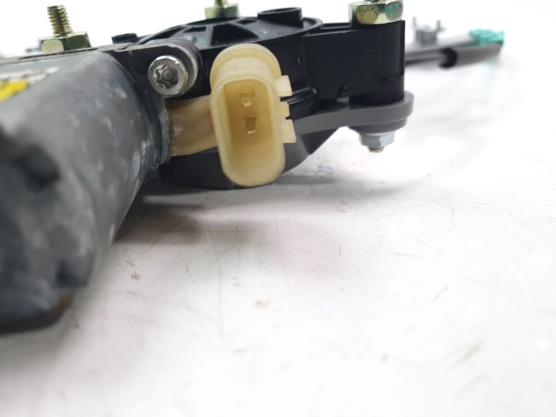 Recambio de elevalunas delantero derecho para kia stonic (yb) 1.2 cvvt referencia OEM IAM 82402H8100  