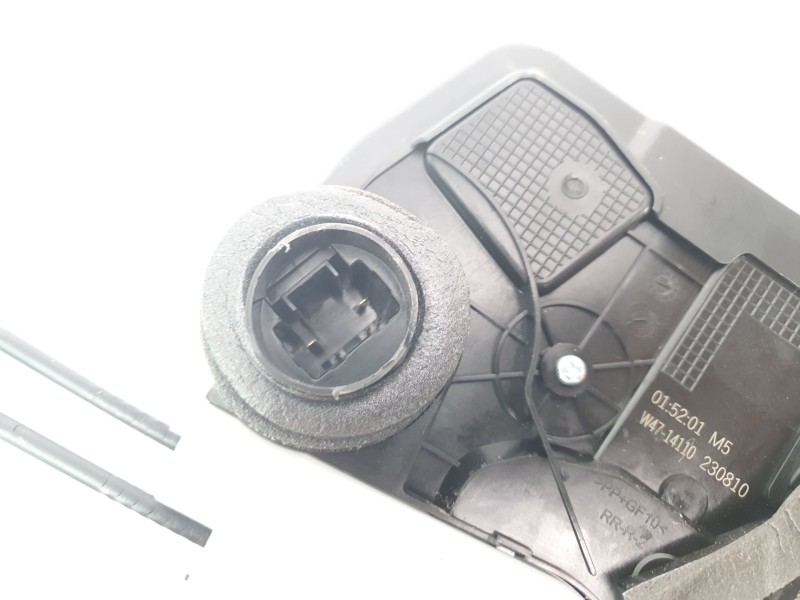 Recambio de cerradura puerta trasera derecha para toyota c-hr (_x1_) 2.0 hybrid (maxh10) referencia OEM IAM 69050F4130  
