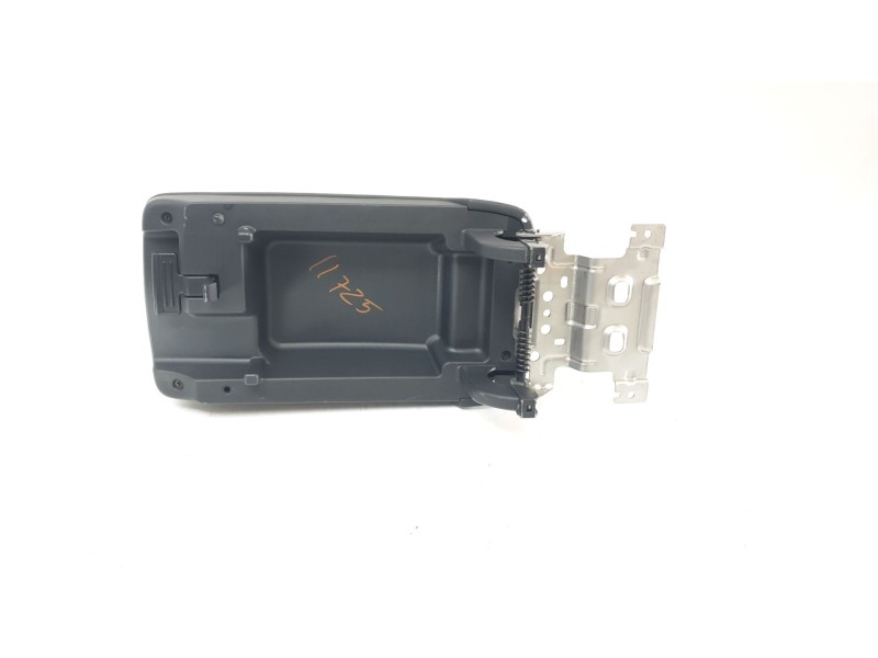 Recambio de apoyabrazos central para ssangyong tivoli urban 4x2 referencia OEM IAM 7792035000LBH  