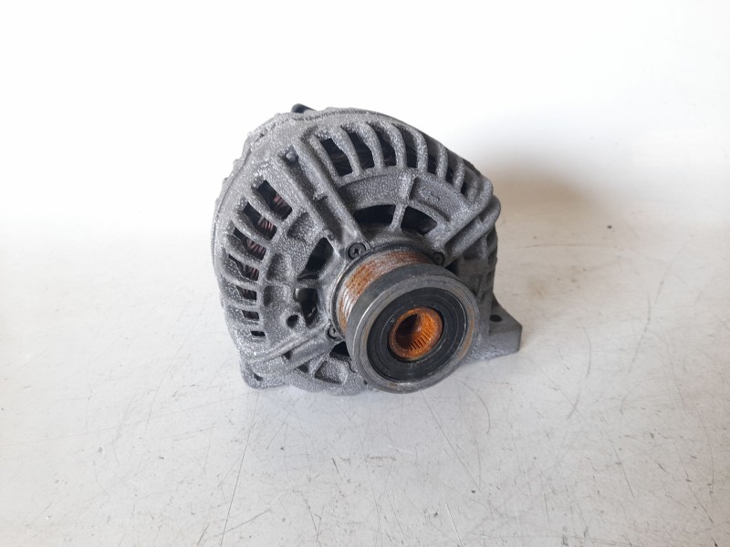 Recambio de alternador para volvo xc90 i (275) d5 awd referencia OEM IAM 30667788  ALF960301HQ