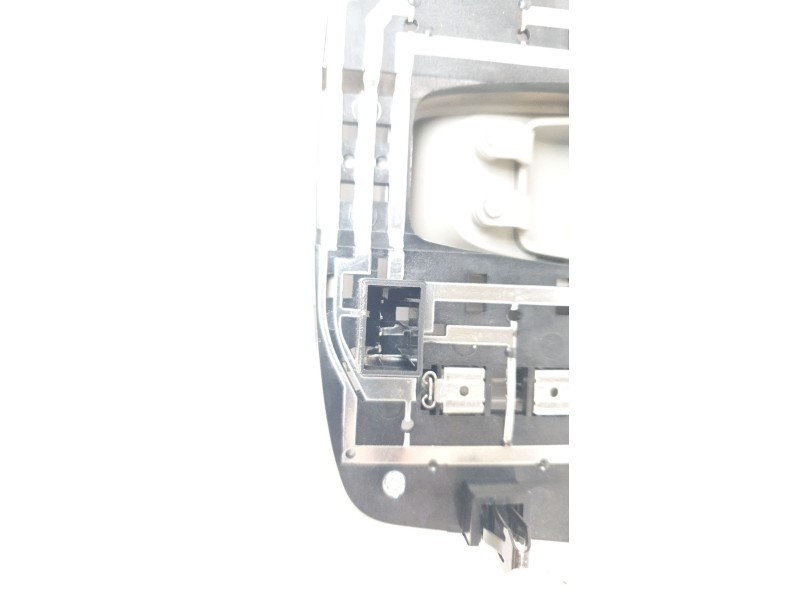 Recambio de luz interior para ssangyong tivoli urban 4x2 referencia OEM IAM 7767034000EBG  