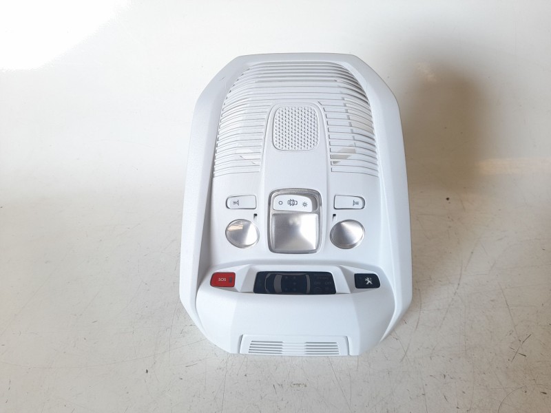 Recambio de luz interior para peugeot 3008 allure referencia OEM IAM 9814584177  