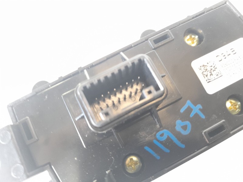 Recambio de interruptor para kia sportage concept 2wd referencia OEM IAM 93600D9AB0  