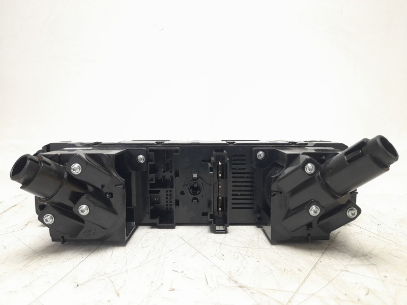 Recambio de mando calefaccion / aire acondicionado para volkswagen polo vi (ae1) life referencia OEM IAM 2G1820045T  