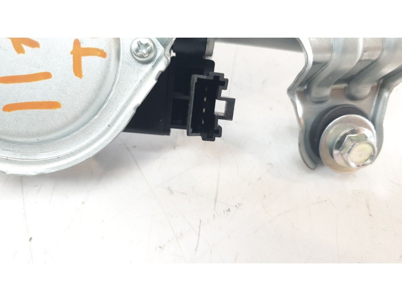 Recambio de motor limpia trasero para ssangyong tivoli urban 4x2 referencia OEM IAM 8612035000  