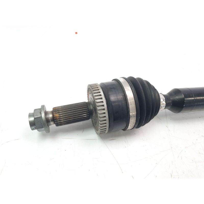 Recambio de transmision delantera derecha para kia sportage drive 4x2 referencia OEM IAM 49501D7200  