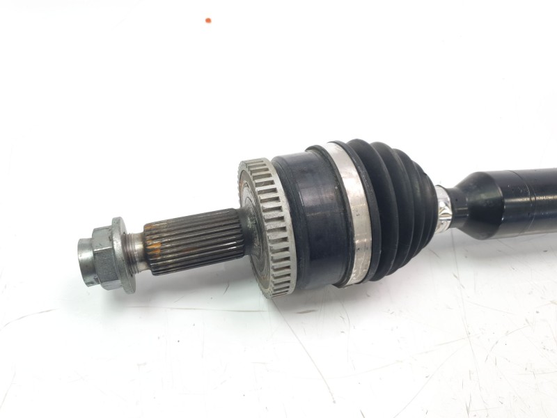 Recambio de transmision delantera derecha para kia sportage drive 4x2 referencia OEM IAM 49501D7200  