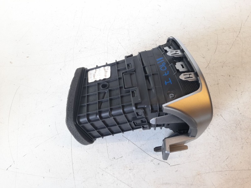 Recambio de aireador izquierdo para kia sportage concept 2wd referencia OEM IAM 97480F1AA0KA1  