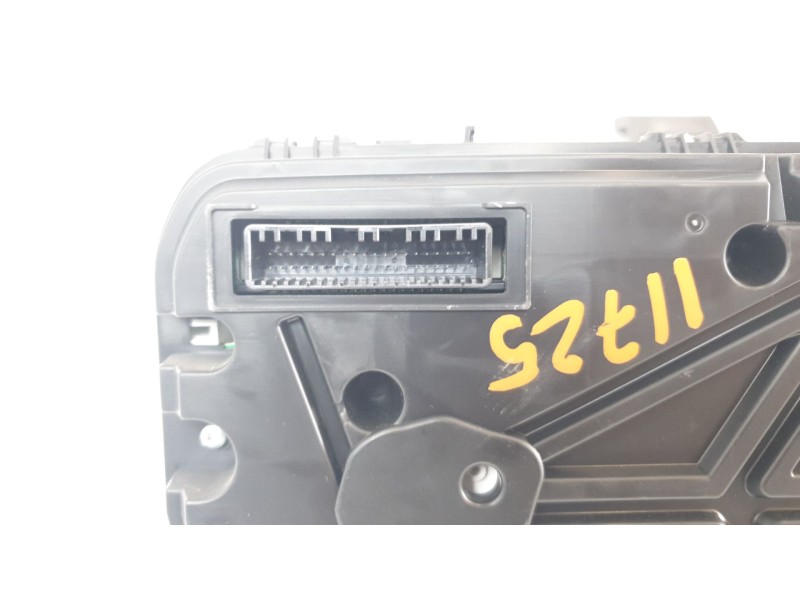 Recambio de cuadro instrumentos para ssangyong tivoli urban 4x2 referencia OEM IAM 8021035760  