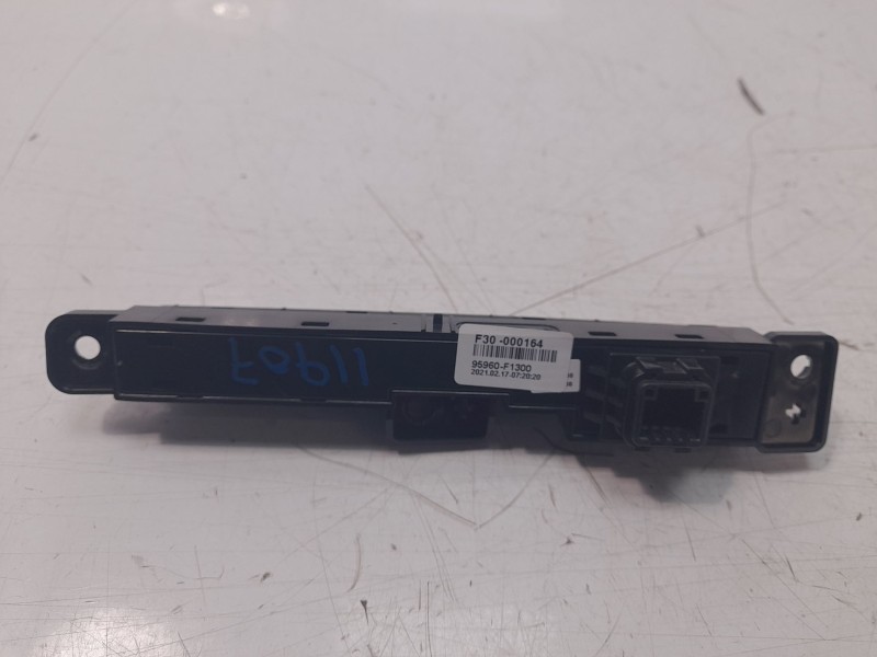 Recambio de pantalla multifuncion para kia sportage concept 2wd referencia OEM IAM 95960F1210  