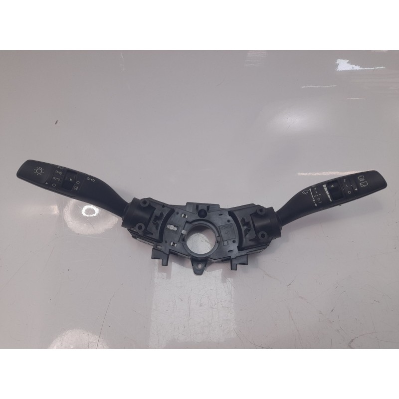 Recambio de mando multifuncion para kia sportage concept 2wd referencia OEM IAM 93403D9852  