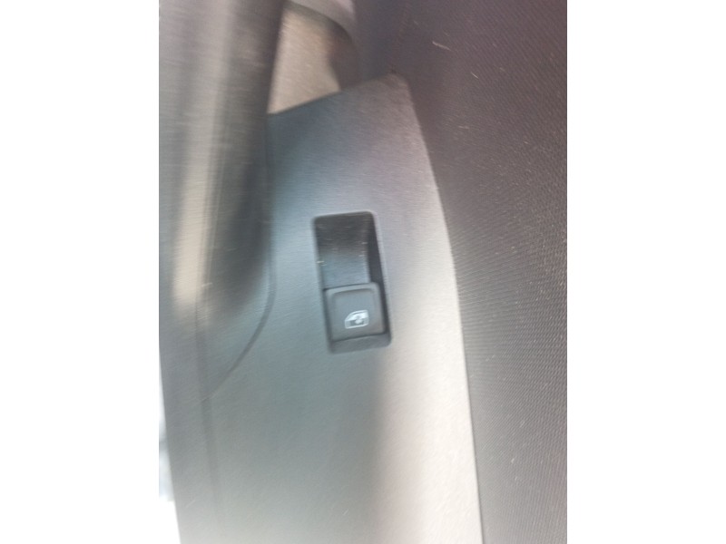 Recambio de mando elevalunas trasero derecho para seat leon sportstourer (kl8, kld) 2.0 tdi referencia OEM IAM   