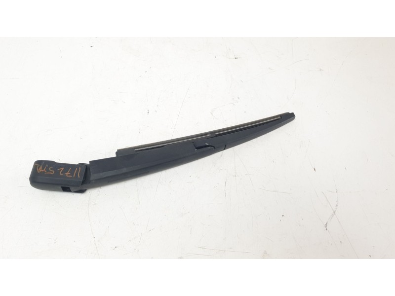 Recambio de brazo limpia trasero para ssangyong tivoli urban 4x2 referencia OEM IAM 7851135000  