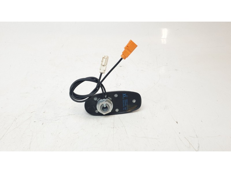 Recambio de antena para citroën c3 feel pack referencia OEM IAM 9850775480  
