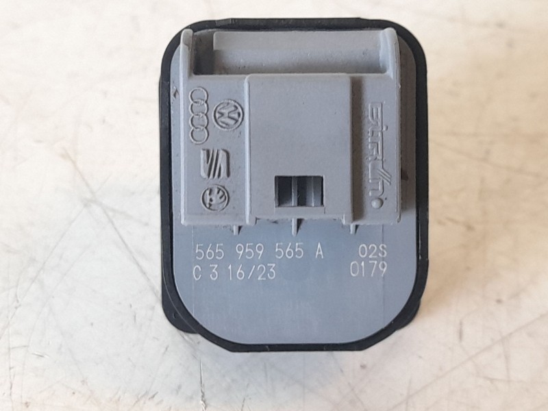 Recambio de mando retrovisor para skoda octavia lim. (nx3) ambition referencia OEM IAM 565959565A  