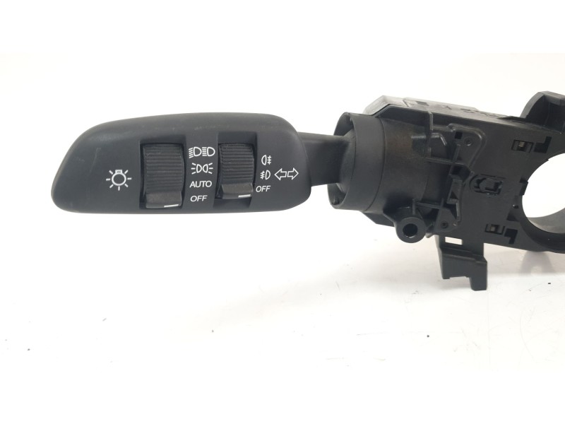 Recambio de mando multifuncion para ssangyong tivoli urban 4x2 referencia OEM IAM 8591035300  