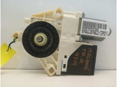 MOTOR ELEVALUNAS TRASERO DERECHO 827306548R 0130822331 