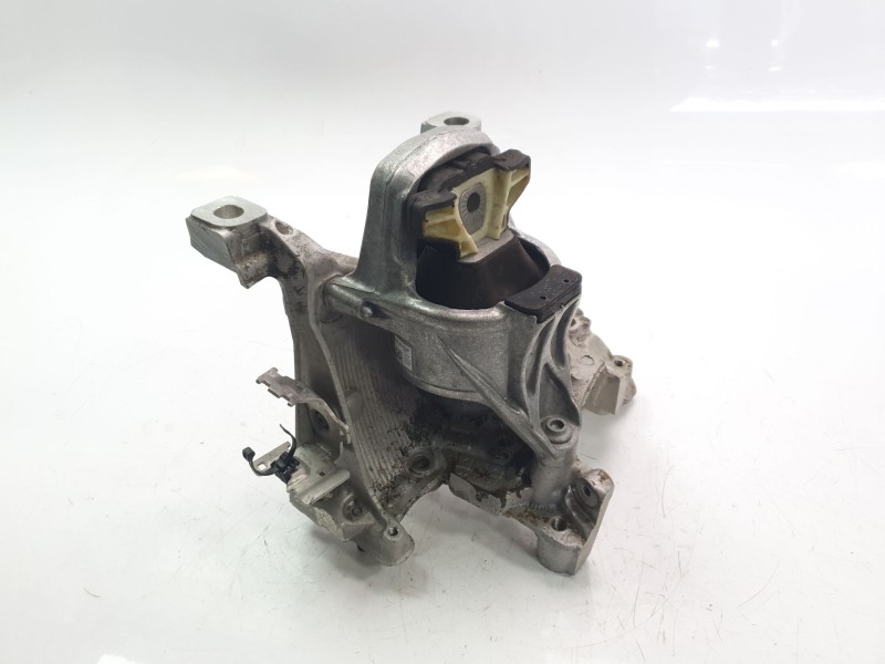 Recambio de soporte motor para audi a4 avant (8w5) básico referencia OEM IAM 8W0199372CP  