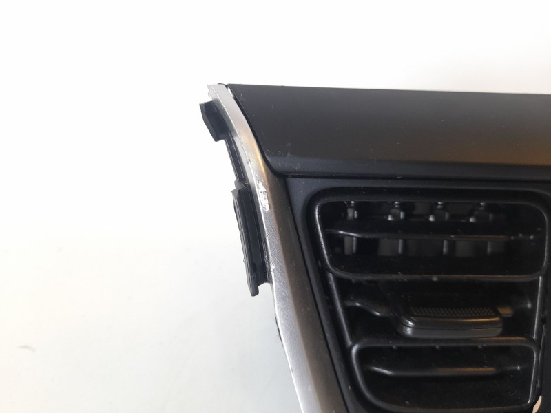 Recambio de aireador central para kia stonic (yb) 1.2 cvvt referencia OEM IAM 84740H8AE0WLE  