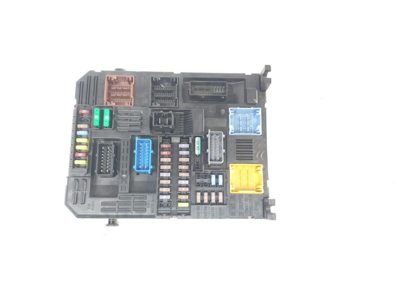 Recambio de caja reles / fusibles para citroën c3 feel pack referencia OEM IAM 9847402180  