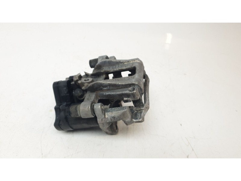Recambio de pinza de freno trasera derecha para skoda octavia lim. (nx3) ambition referencia OEM IAM 5WA615424  