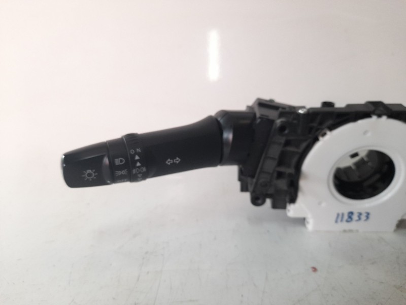 Recambio de mando multifuncion para mitsubishi l 200 (kl0/kj0) basis doppelkabine 4wd referencia OEM IAM 8617A577  