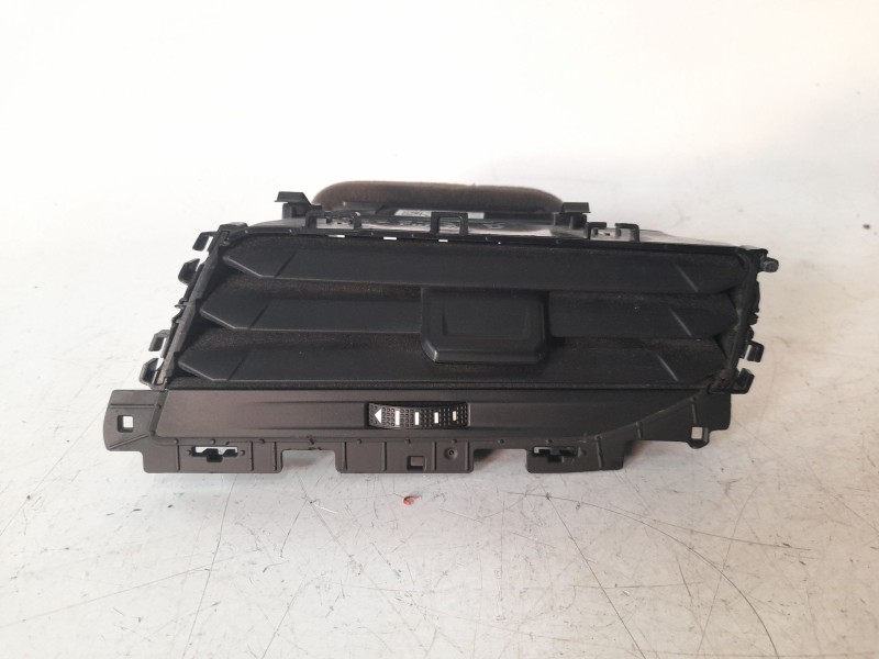 Recambio de aireador derecho para volkswagen polo edition referencia OEM IAM 2G1819704DRHV  