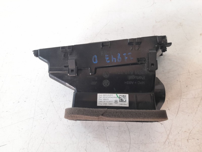 Recambio de aireador derecho para volkswagen polo edition referencia OEM IAM 2G1819704DRHV  