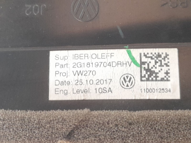 Recambio de aireador derecho para volkswagen polo edition referencia OEM IAM 2G1819704DRHV  