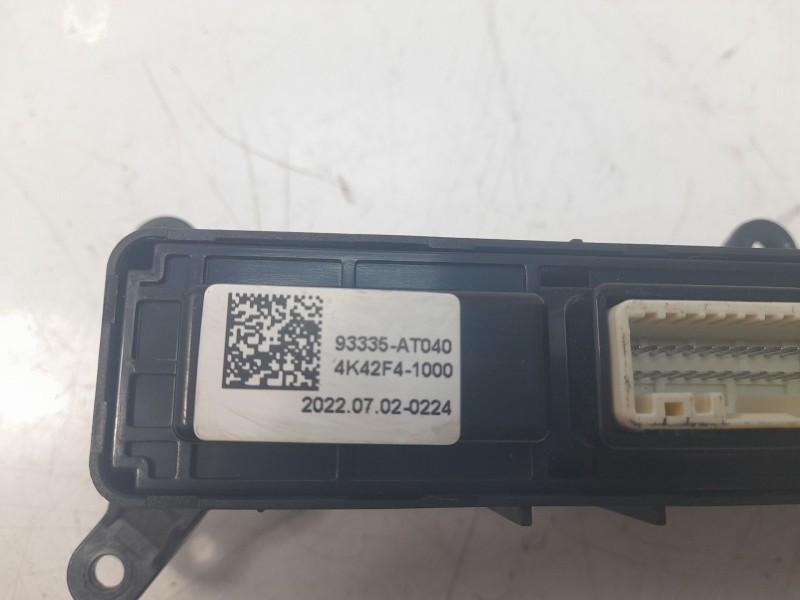 Recambio de palanca freno para kia niro referencia OEM IAM 93335AT040  