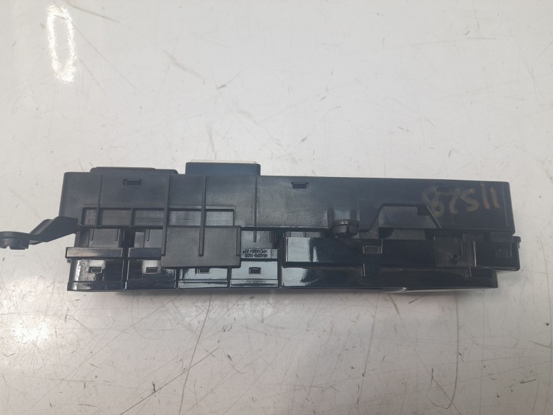 Recambio de palanca freno para kia niro referencia OEM IAM 93335AT040  