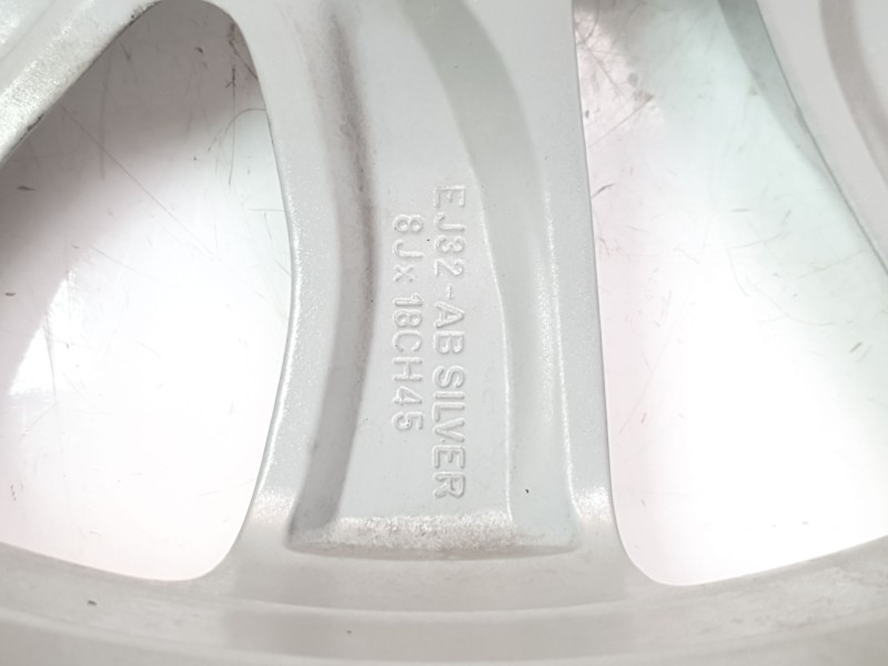 Recambio de llanta para land rover evoque pure referencia OEM IAM LR084668  