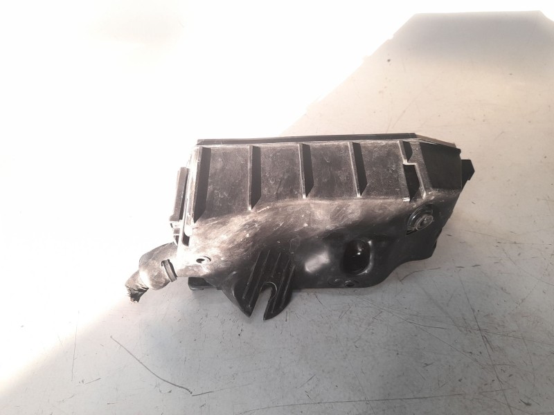 Recambio de caja reles / fusibles para volkswagen polo edition referencia OEM IAM 2Q0927165A  