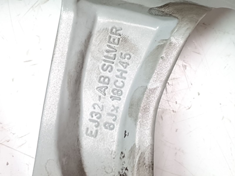 Recambio de llanta para land rover evoque pure referencia OEM IAM LR084668  