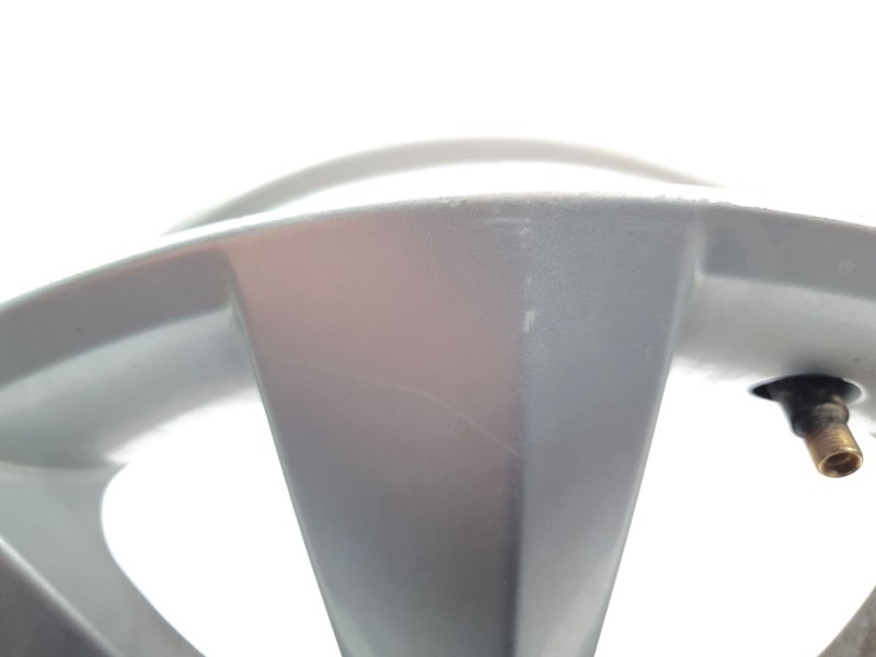 Recambio de llanta para skoda kamiq (nw4) 1.0 tsi referencia OEM IAM 658601025B  