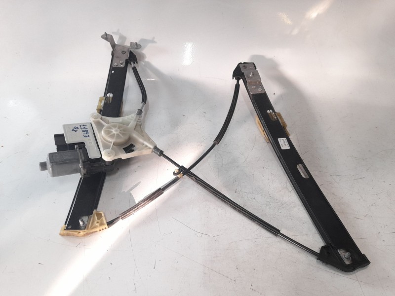 Recambio de elevalunas delantero izquierdo para volkswagen polo edition referencia OEM IAM 2G4837461B  