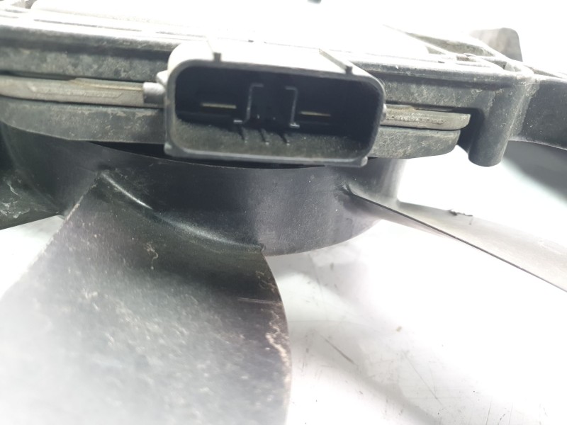 Recambio de electroventilador para toyota rav4 referencia OEM IAM 1636331500  
