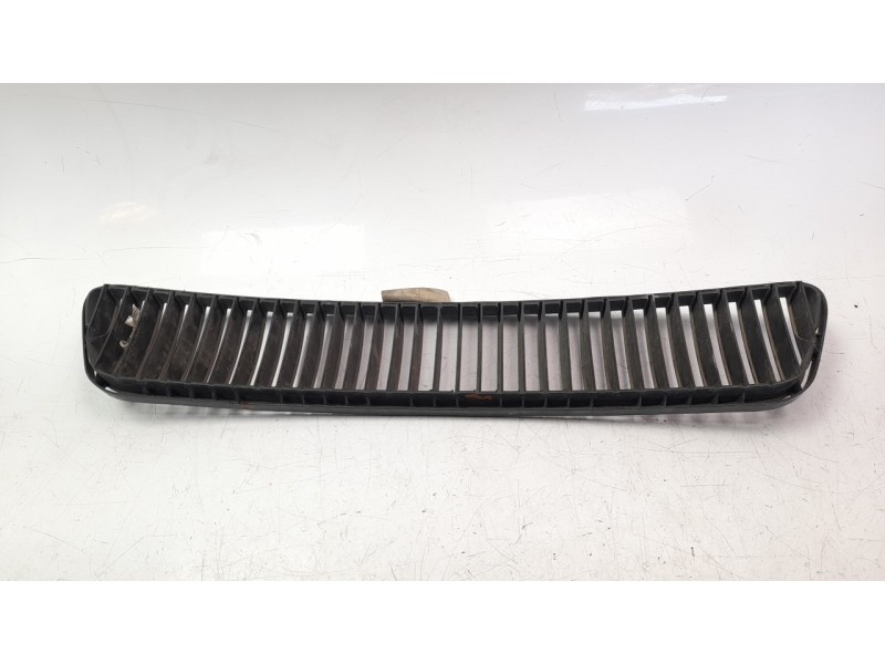 Recambio de rejilla paragolpes delantero para skoda fabia (6y2/6y3) referencia OEM IAM 6Y0853677D 107195704 