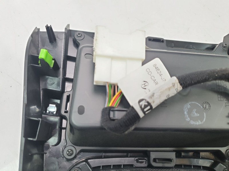 Recambio de moldura para kia xceed drive referencia OEM IAM 84631J7000  