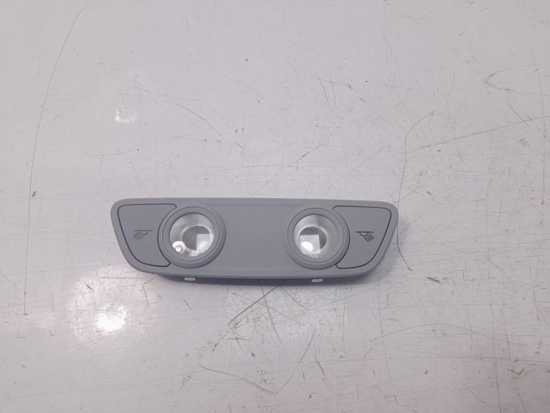Recambio de luz interior para audi a4 avant (8w5) básico referencia OEM IAM 4M0947111  