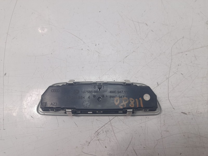 Recambio de luz interior para audi a4 avant (8w5) básico referencia OEM IAM 4M0947111  